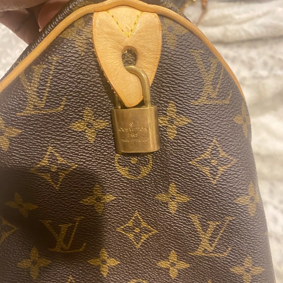 Authentic Louis Vuitton Monogram Speedy 30 - Picture 12 of 12